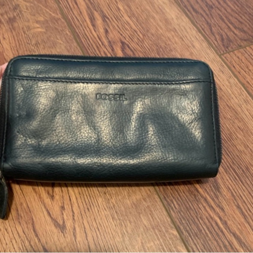 FOSSIL: Double Zippered: Credit Cards- Checkbook- Cash-ID- Eye Glass- Pen Wallet